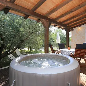 Hacienda Mia With Yacuzzi,bbq , Free Parking Villa Zadar
